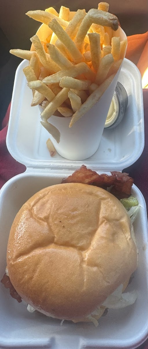 Round Robin Drive Inn Photos 2